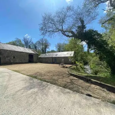 Crymlyn barn