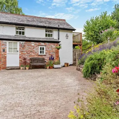 1 Bed in Brecon oc-bn157