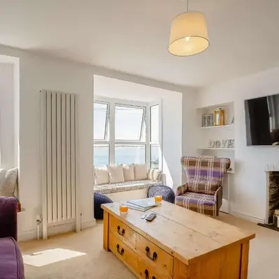 4 Bed in Aberdovey 87520