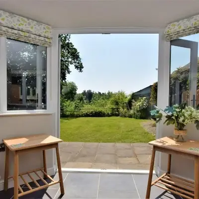 1 Bed in Kinsham 78351