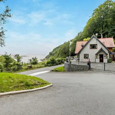 3 Bed in Aberdovey DY032