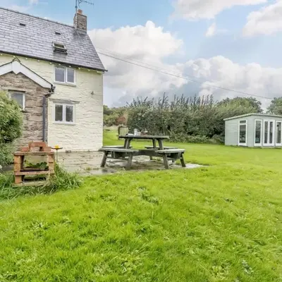 2 Bed in Brecon oc-51153