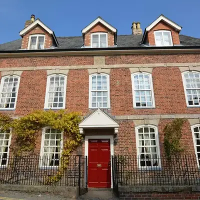 9 Bed in Llanfyllin 40870