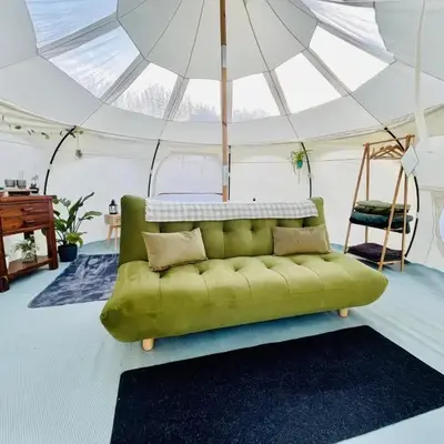 Luxury Stargazing Glamping - Seren Aur with Hot Tub