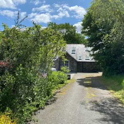 Ty Cellin Tregaron