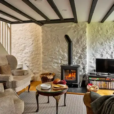 Finest Retreats - Hermon Bach