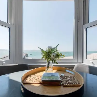 Modern Sea View Apartment