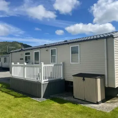 Cozy 2 Bedroom Static Caravan in Clarach Bay