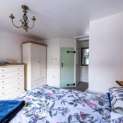 Grade 2 Cottage 1 bedroom