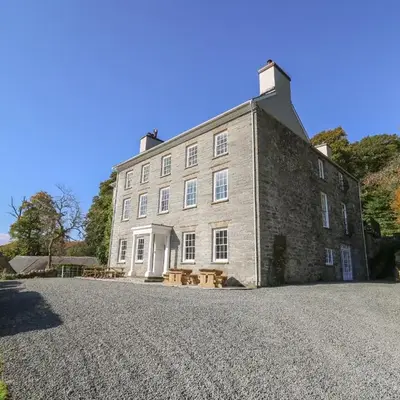 Llwynderw Hall