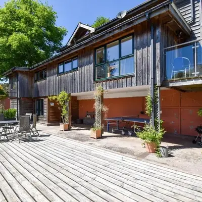 4 Bed in Newtown 48641