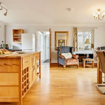5 Bed in Llandre 95994