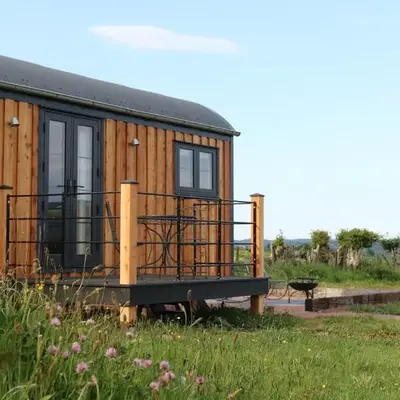 Oak Moor Shepherd Hut - Brecon Beacons
