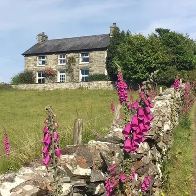 Large farmhouse in Snowdonia