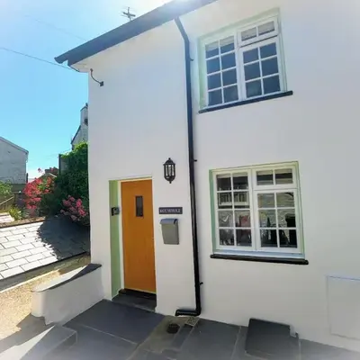 Mousehole in Aberdyfi Charming Seaside Fisherman's Cottage