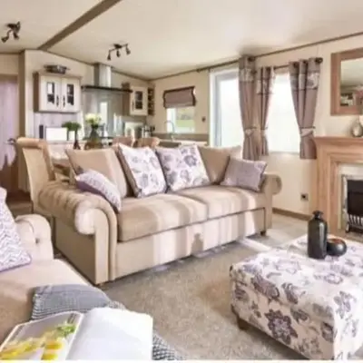 Lodge - Sleeps 4 Near beach & Free parking
