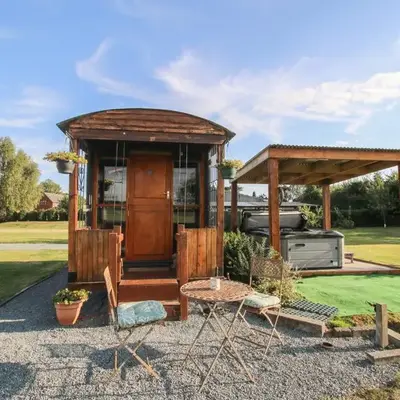 Sharon's Shepherd Hut