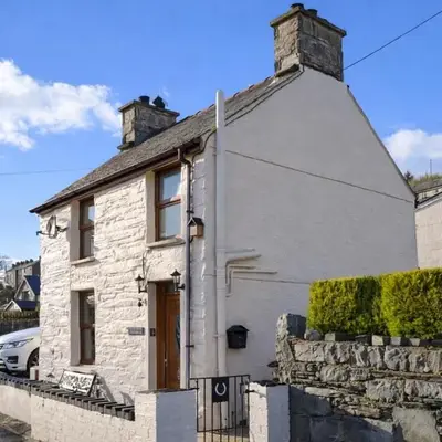 Arddwyn - Cosy Welsh cottage