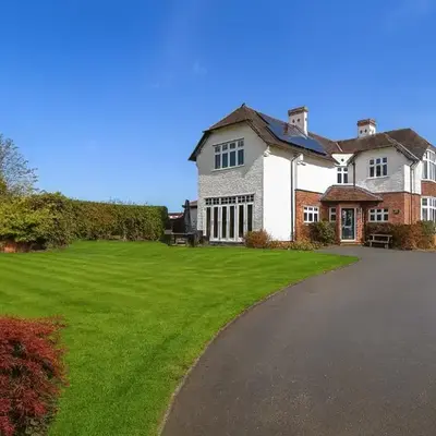 Spacious 4-Bed Home - Oswestry - Families & Groups