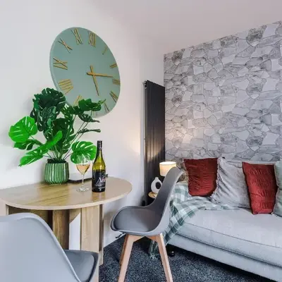 Long Term Stay 3 Bed 1 Bath & Parking Shropshire