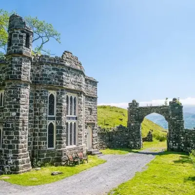 Hywel-Sele-Lodge