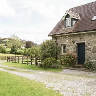 Abbey Cottages- Red Kite Lodge