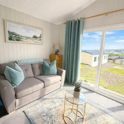 Welsh Coast Seaview 2 Bedroom Wooden Lodge at Clarach Bay
