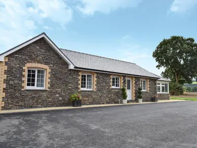 an image of a stone house at Maes Rheidol in Capel Bangor