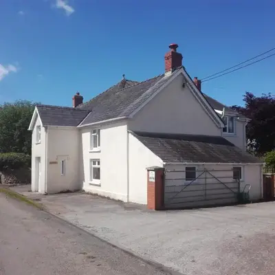 Ty Newydd