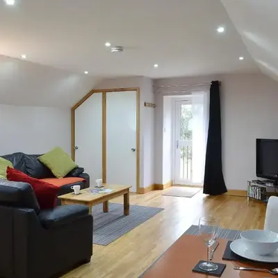The Loft - Uk6210