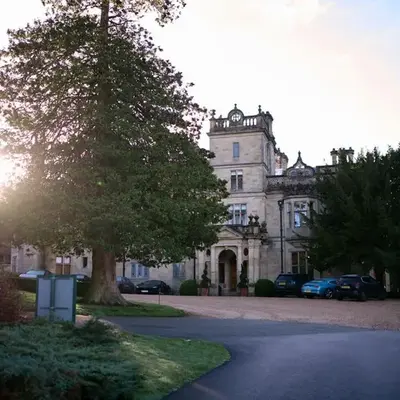 Palé Hall