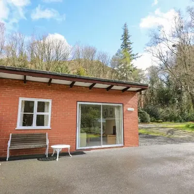 Salmon Cottage