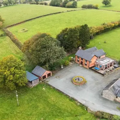 Ty Newydd