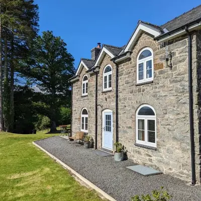 3 Bed in Llangadfan oc-wae284