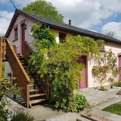Seren Loft - Cynghordy