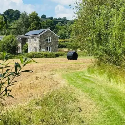 Maesyfelin Isaf Apartment