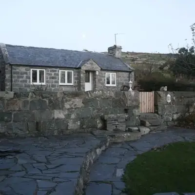 Hendre Fechan Cottage