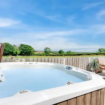 3 Bed in Aberaeron oc-bow330