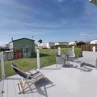 Sea and Mountain view Sunbeach Holiday Snowdonia