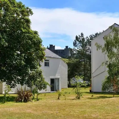 Finest Retreats - Golygfa o'r Castell - Castle Views