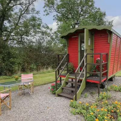 Tilly Gypsy-style Caravan Hut