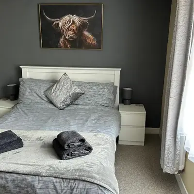 Llanidloes Townhouse-pet-friendly-sleeps 7-Mid Wales