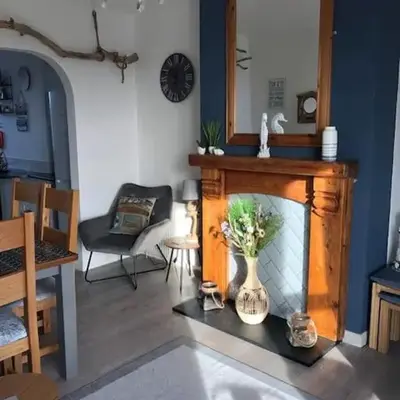 Tywyn seaside apartment with Mountain View