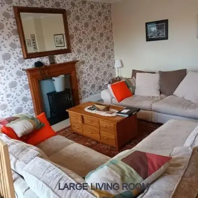 Harlech/HUGE Three bedroom/BEST location
